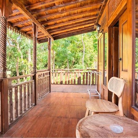Pondok Chesia Homestay Canggu Buitenkant foto